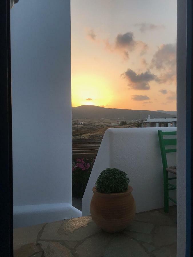 פיסו ליבאדי Paros Book'Inn מראה חיצוני תמונה